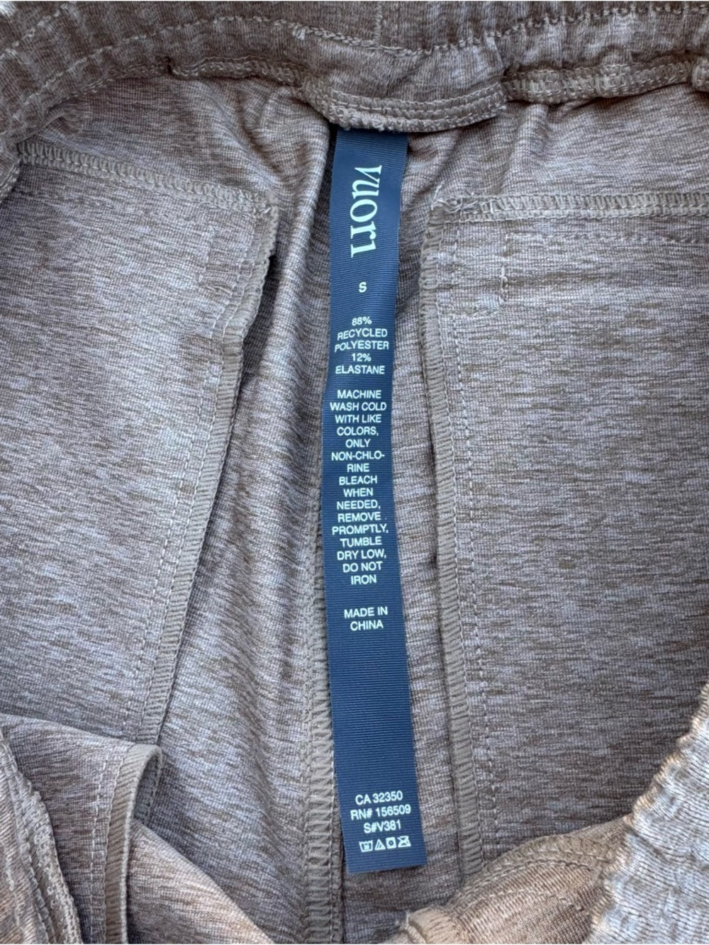 Vuori Men’s Sunday Performance Short NWT Small Camel Heather 7.5 Inseam - Picture 13 of 17